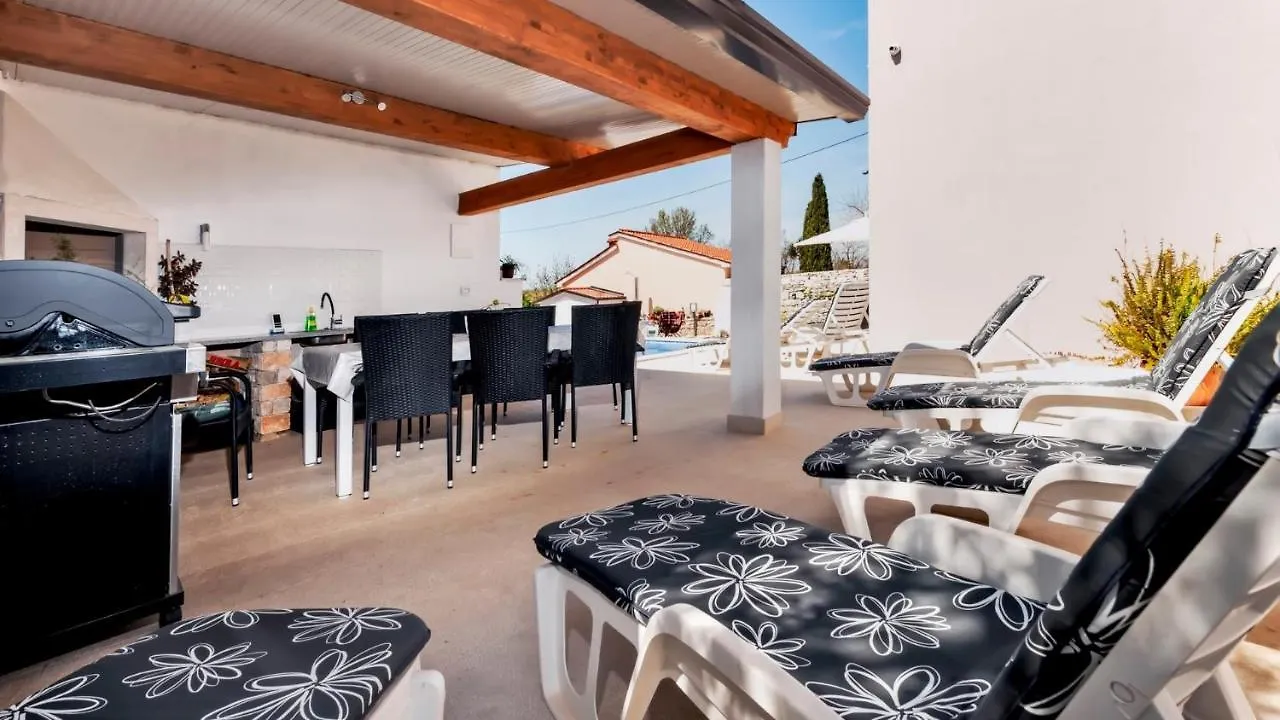 Pensión Villa Nina Žminj Croacia