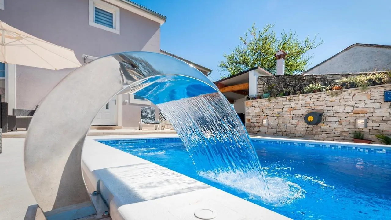 Villa Nina Žminj Pensión