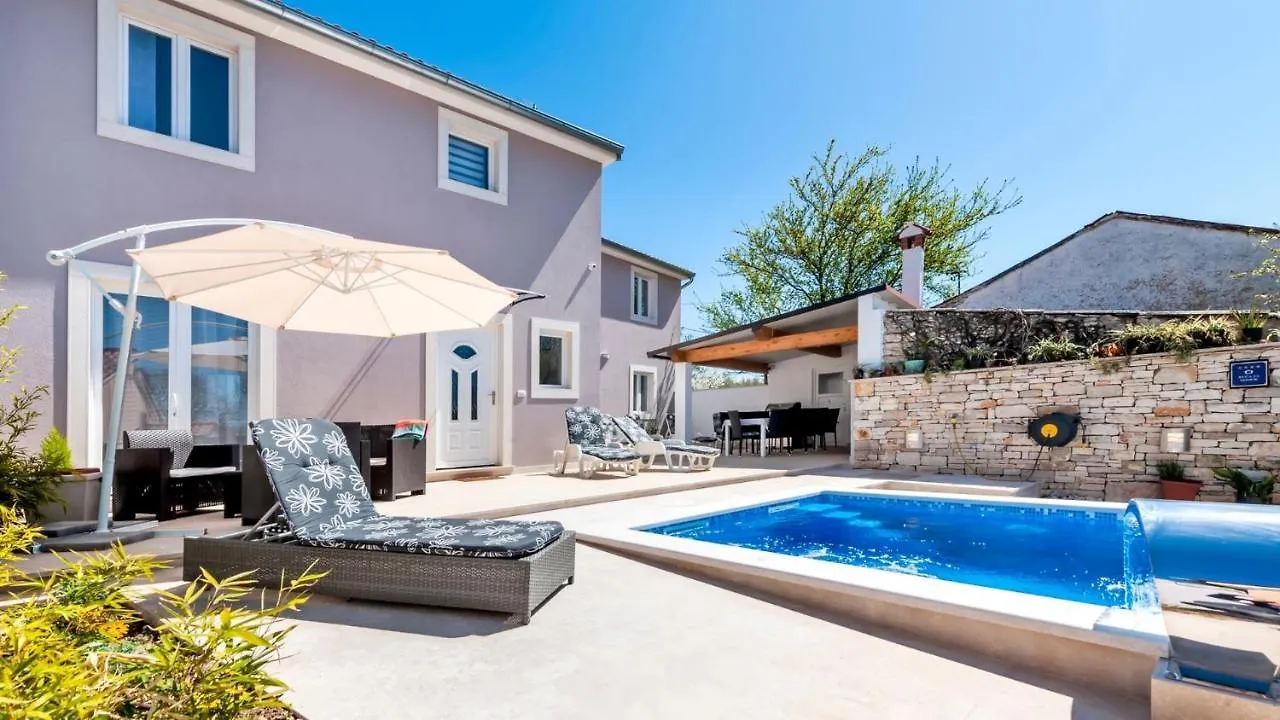 Villa Nina Žminj 0*,